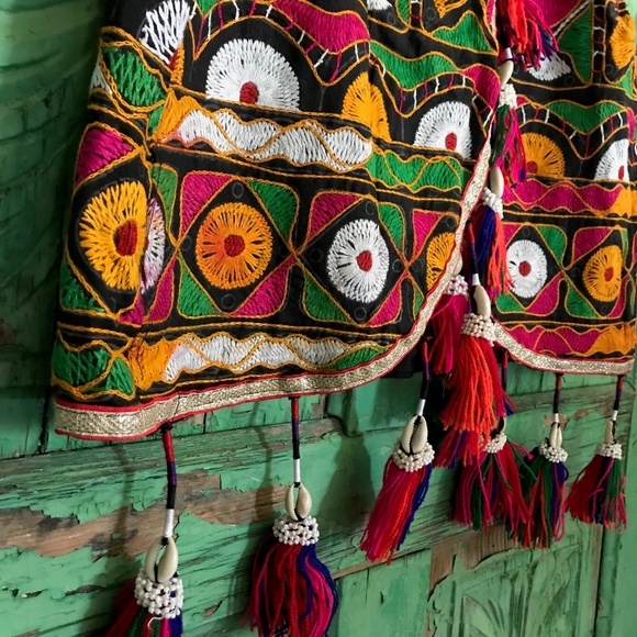 Black Indie Tassel Skirt - Picture 5 of 7